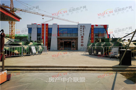 护驾御泽园3室2厅1卫108m2出售
